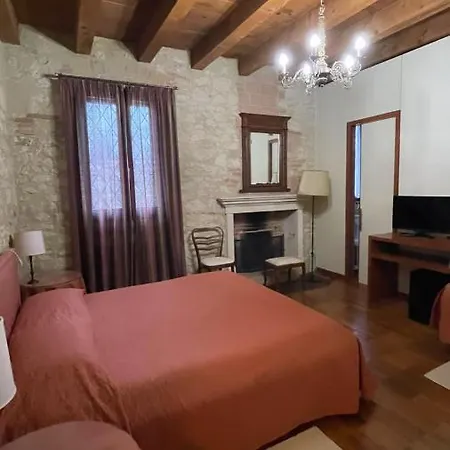 Agriturismo Le Vescovane Lantgård *